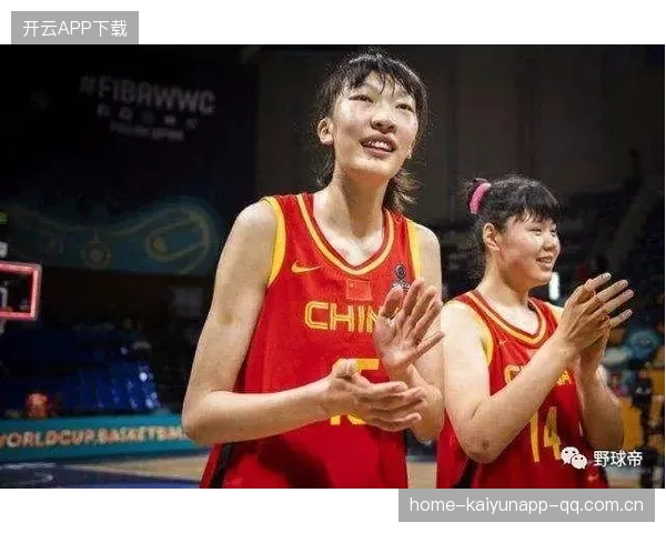 中国女篮夺开门红：从梦想起航到历史开篇
